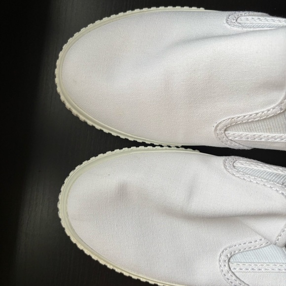 Timberland White Slip-On Shoes - Picture 2 of 3